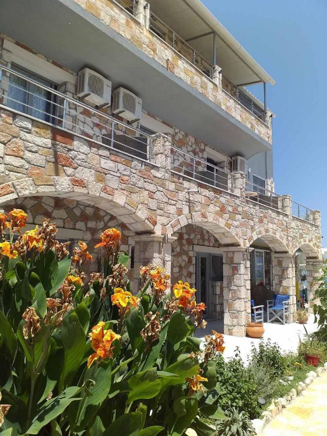 Golden Dolphin Studios & Apartments 알리케스 외부 사진
